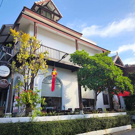 Ratchiangsaen Flora House Otel Chiang Mai Dış mekan fotoğraf