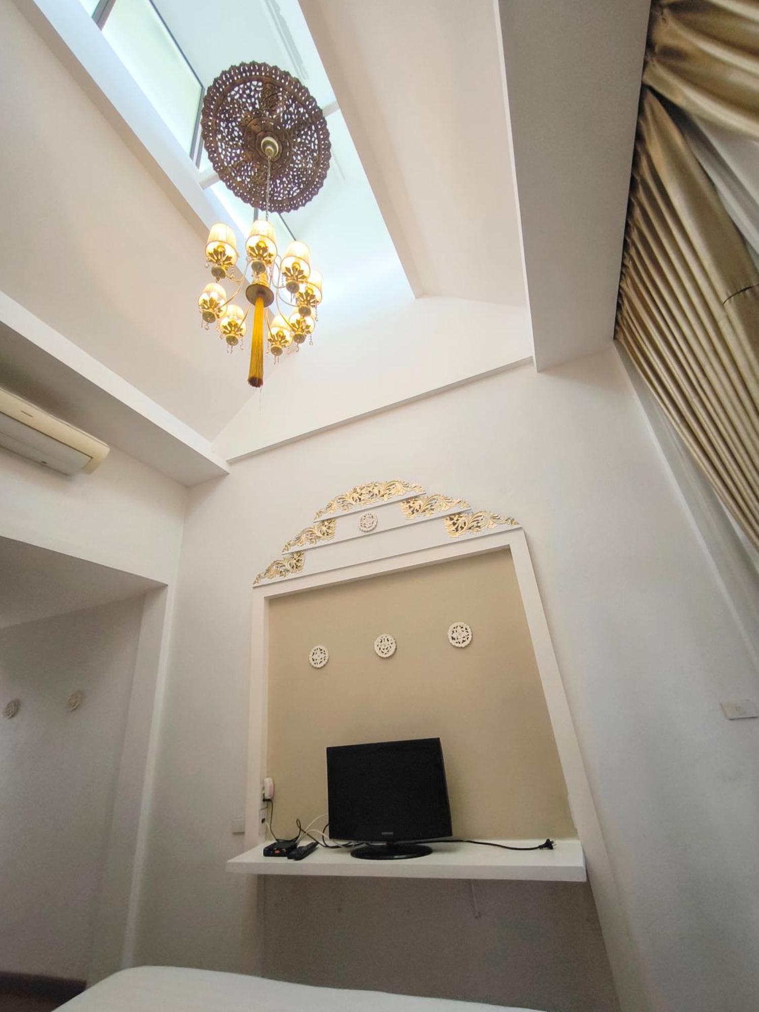 Ratchiangsaen Flora House Otel Chiang Mai Dış mekan fotoğraf