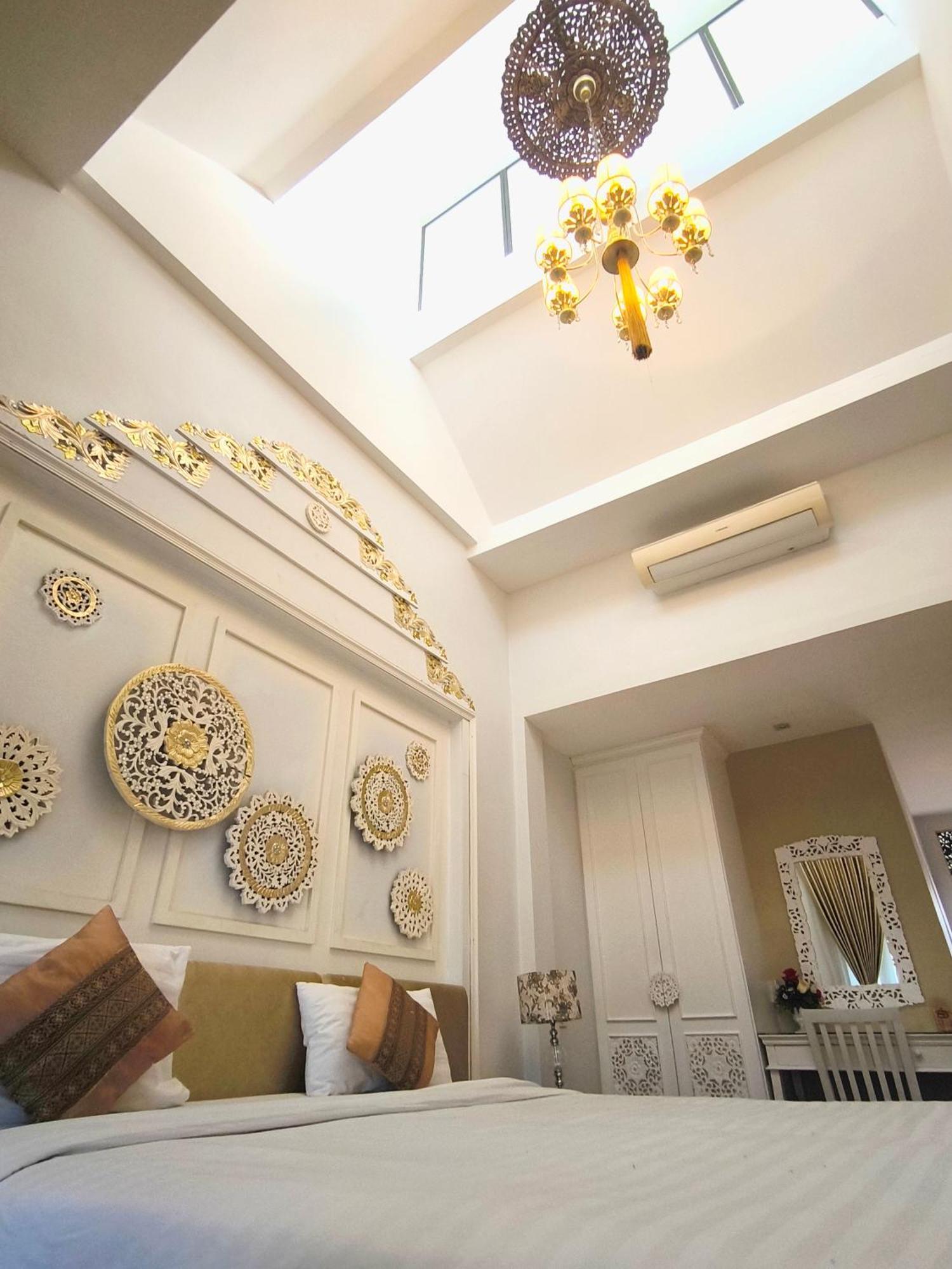 Ratchiangsaen Flora House Otel Chiang Mai Dış mekan fotoğraf