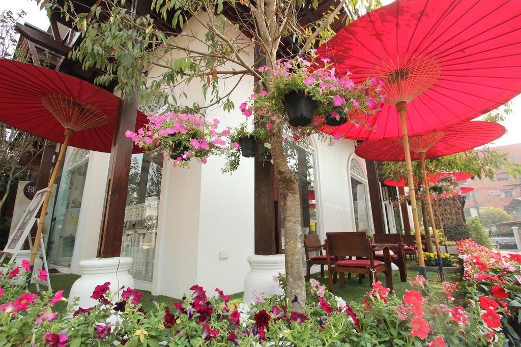 Ratchiangsaen Flora House Otel Chiang Mai Dış mekan fotoğraf