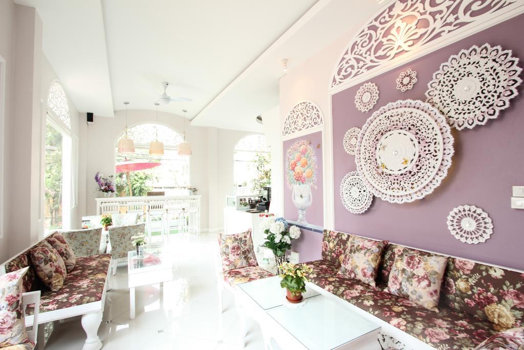 Ratchiangsaen Flora House Otel Chiang Mai Dış mekan fotoğraf