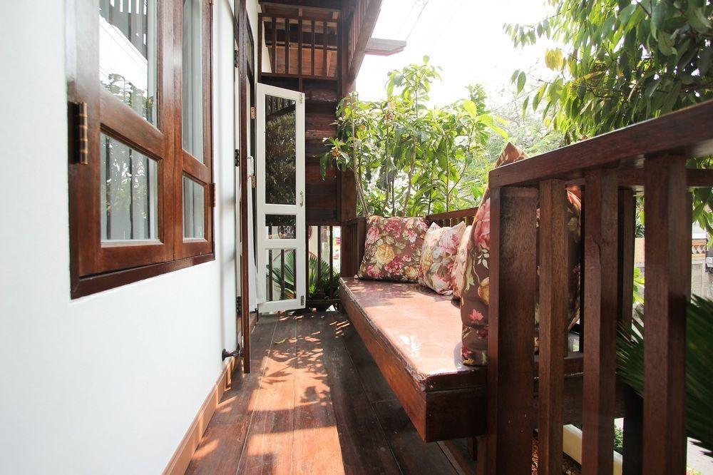 Ratchiangsaen Flora House Otel Chiang Mai Dış mekan fotoğraf