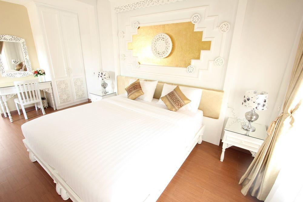 Ratchiangsaen Flora House Otel Chiang Mai Dış mekan fotoğraf