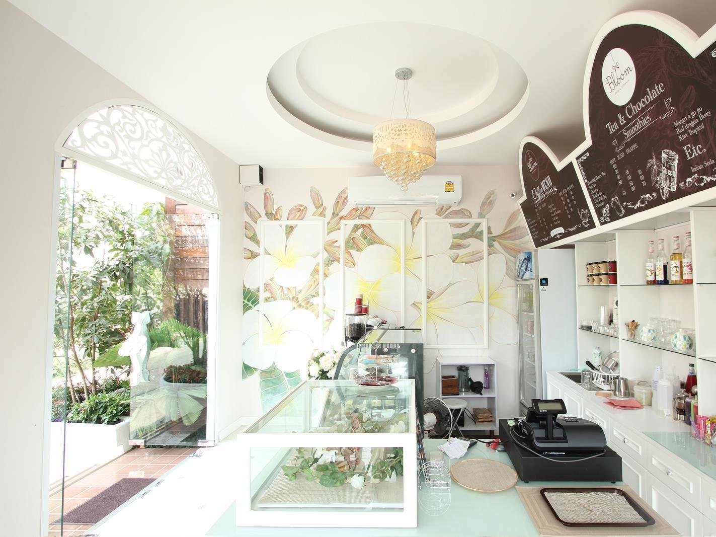 Ratchiangsaen Flora House Otel Chiang Mai Dış mekan fotoğraf