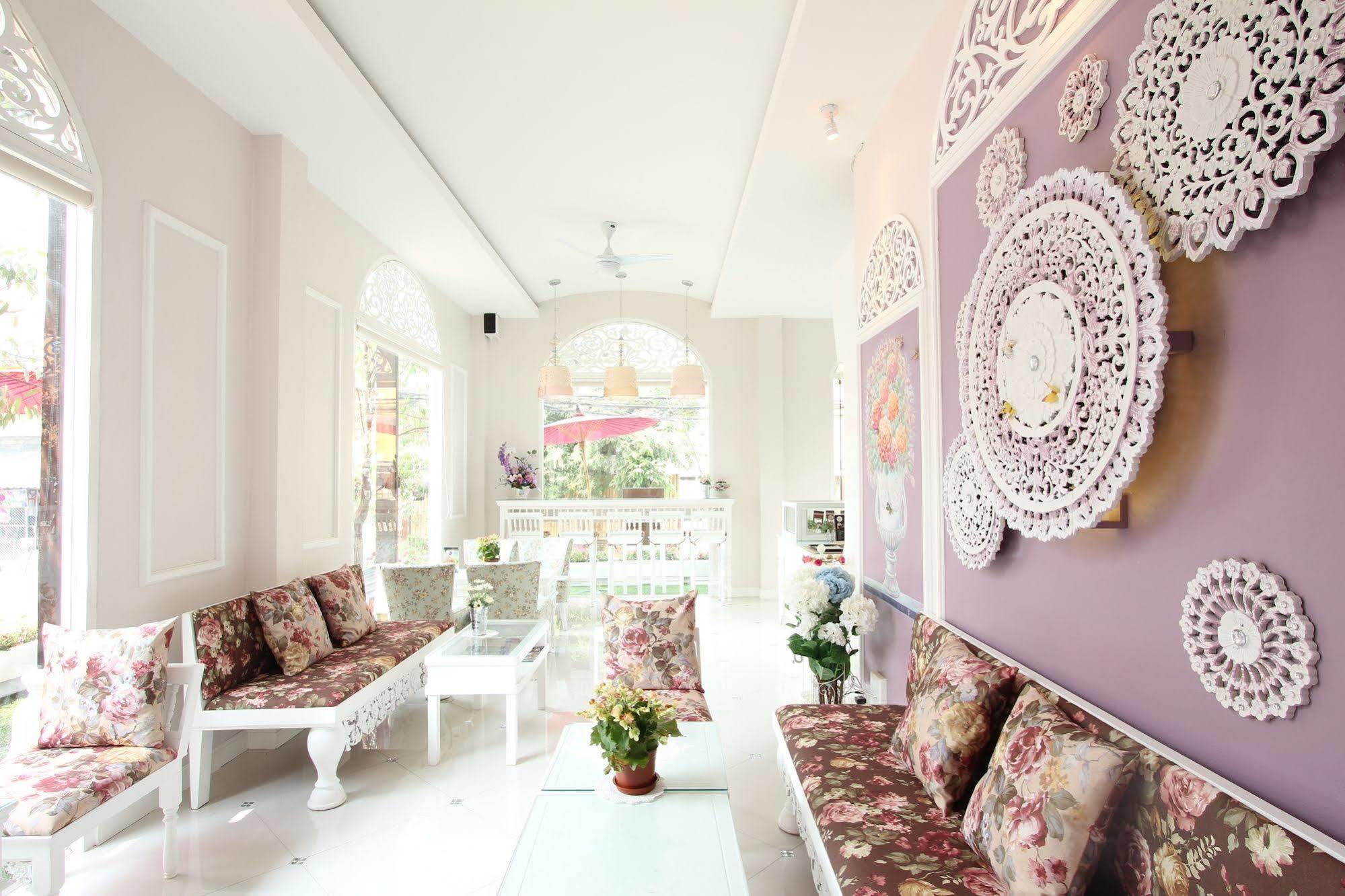 Ratchiangsaen Flora House Otel Chiang Mai Dış mekan fotoğraf