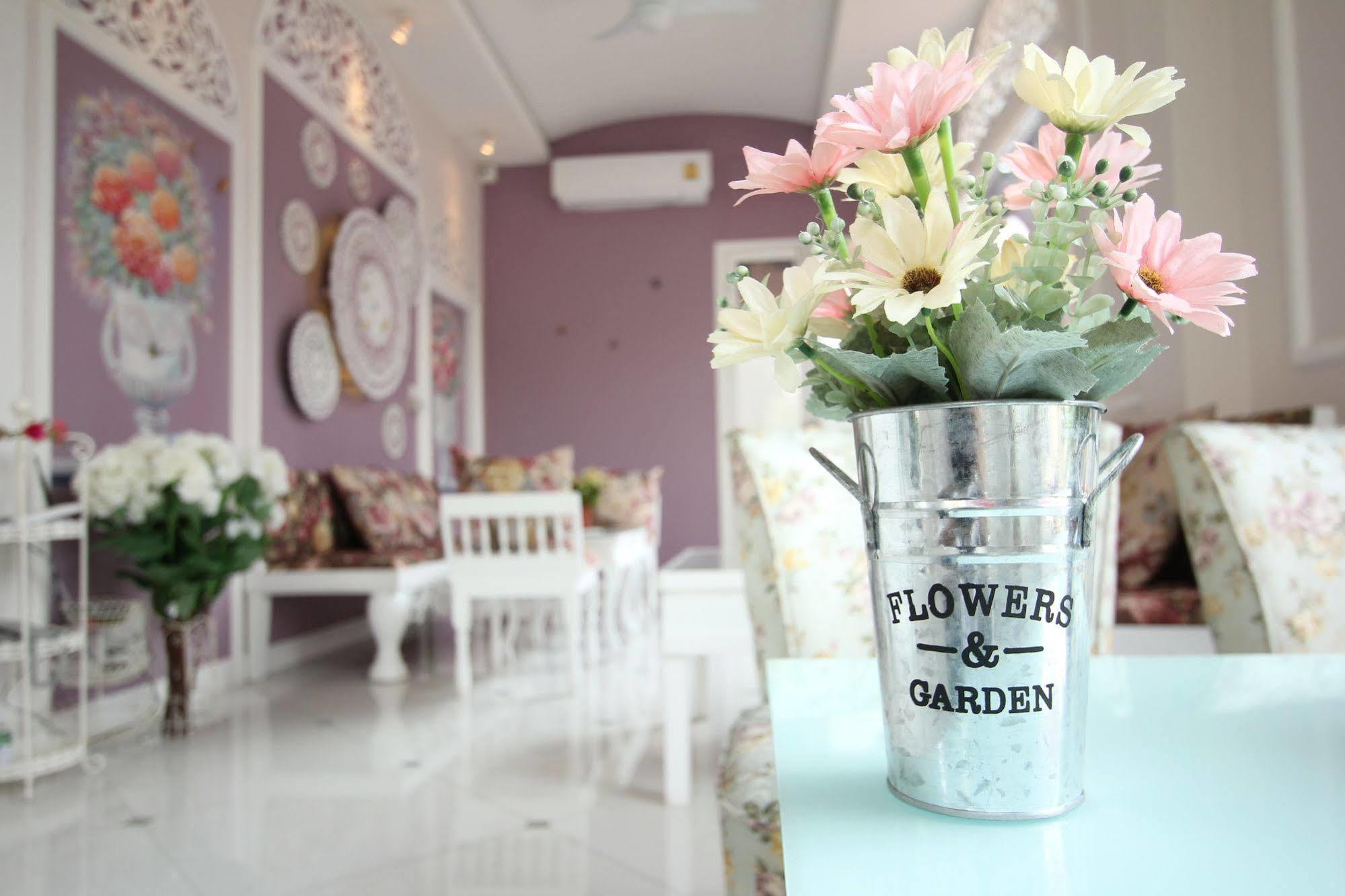 Ratchiangsaen Flora House Otel Chiang Mai Dış mekan fotoğraf