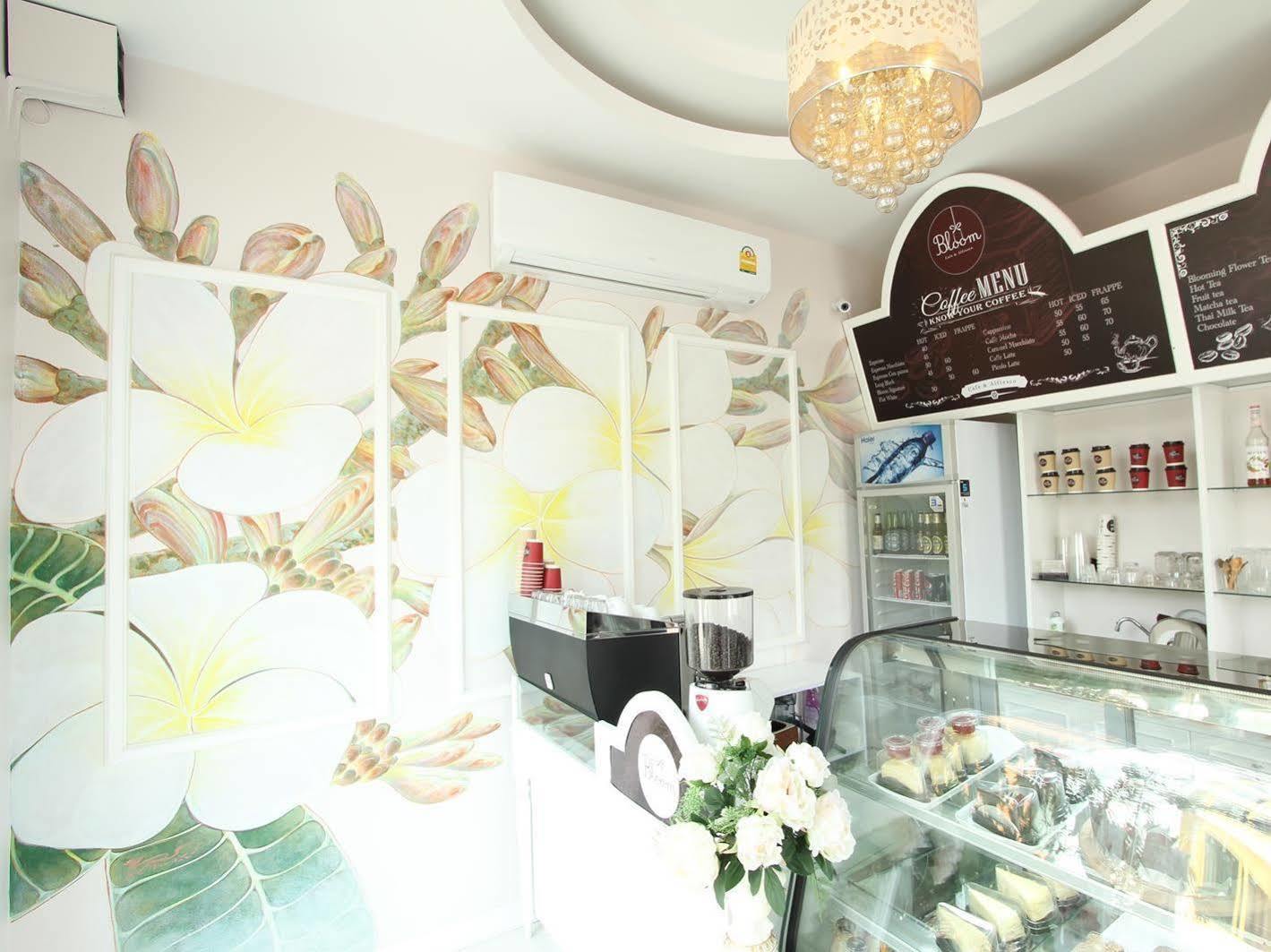 Ratchiangsaen Flora House Otel Chiang Mai Dış mekan fotoğraf