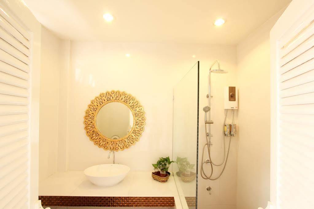 Ratchiangsaen Flora House Otel Chiang Mai Dış mekan fotoğraf